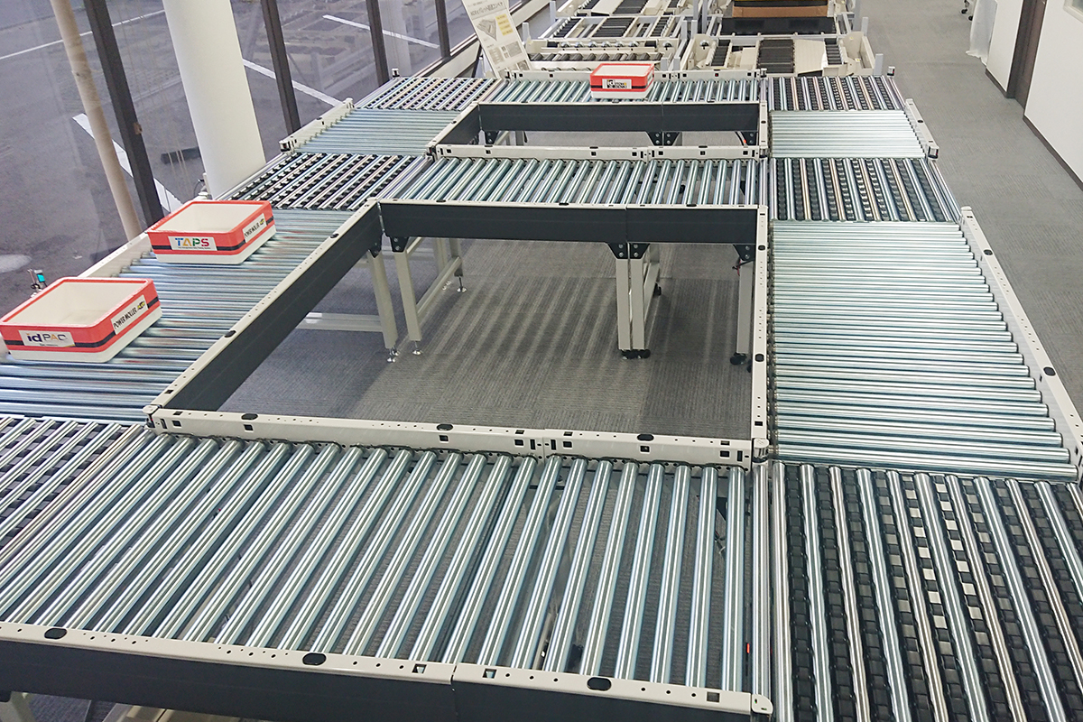 劇的に簡単に搬送ラインを構築する<br />
「id-PAC」搭載モデル